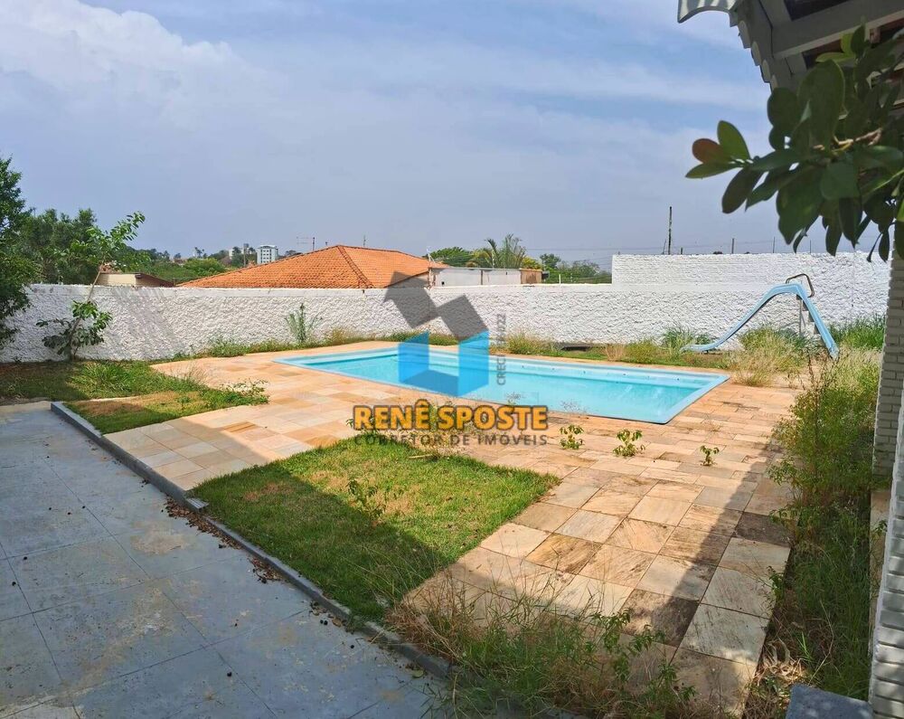 Casa, 3 quartos, 214 m² - Foto 1