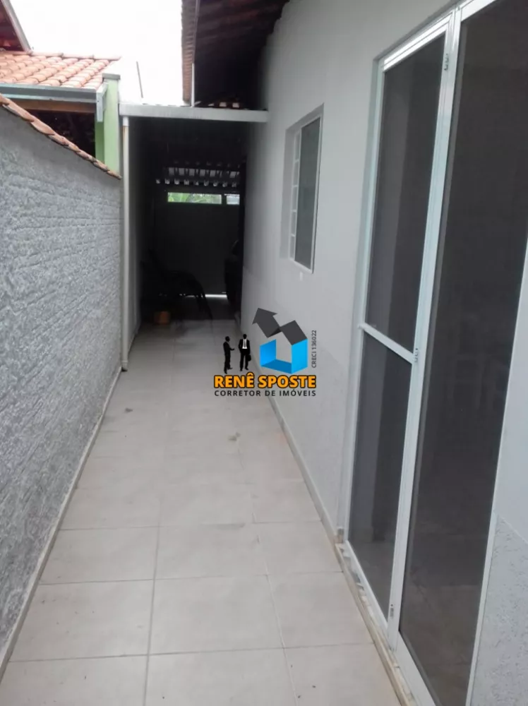 Casa à venda com 2 quartos, 61m² - Foto 1