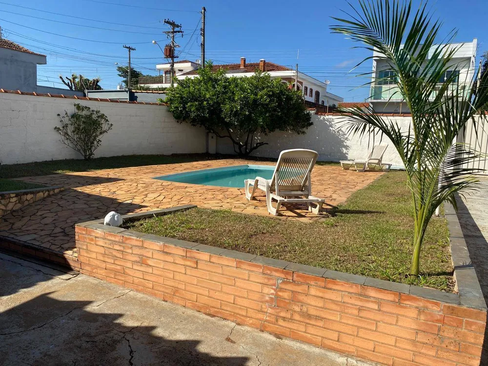 Casa, 1 quarto, 237 m² - Foto 3