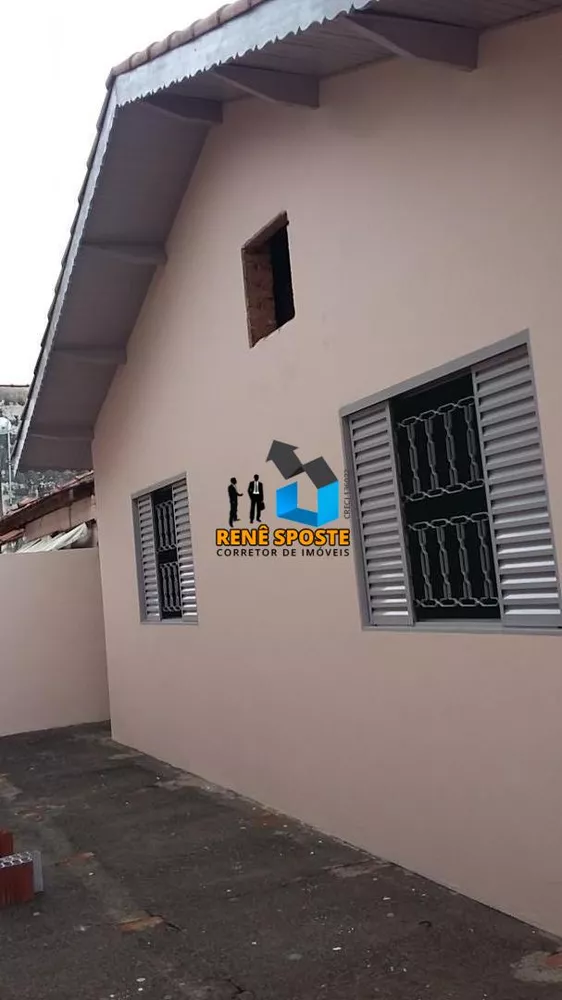 Casa à venda com 4 quartos, 159m² - Foto 1