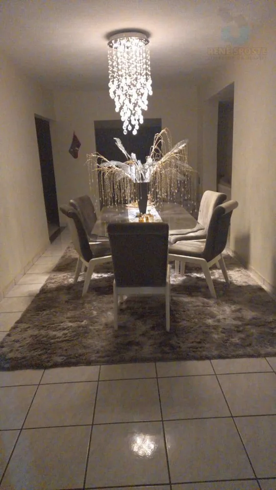 Casa, 3 quartos, 200 m² - Foto 2