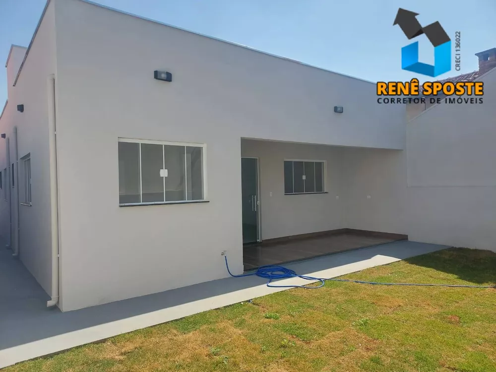 Casa à venda com 3 quartos, 137m² - Foto 1