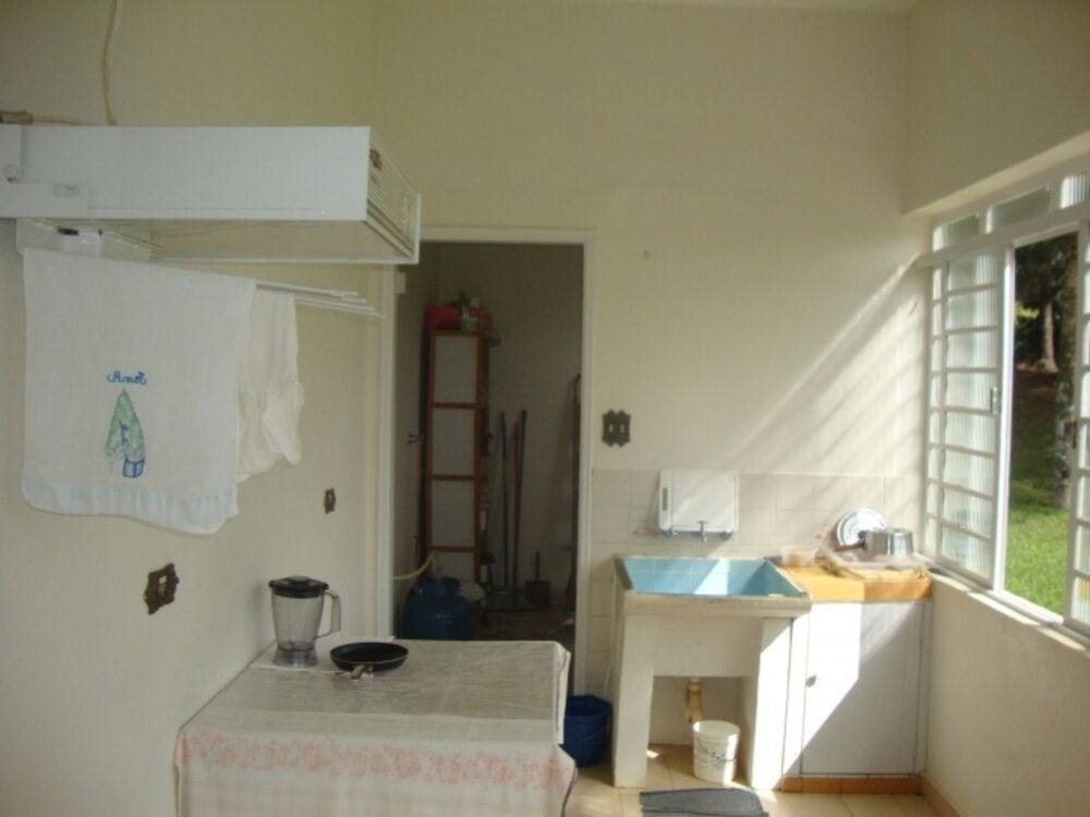 Casa à venda com 3 quartos, 257m² - Foto 1