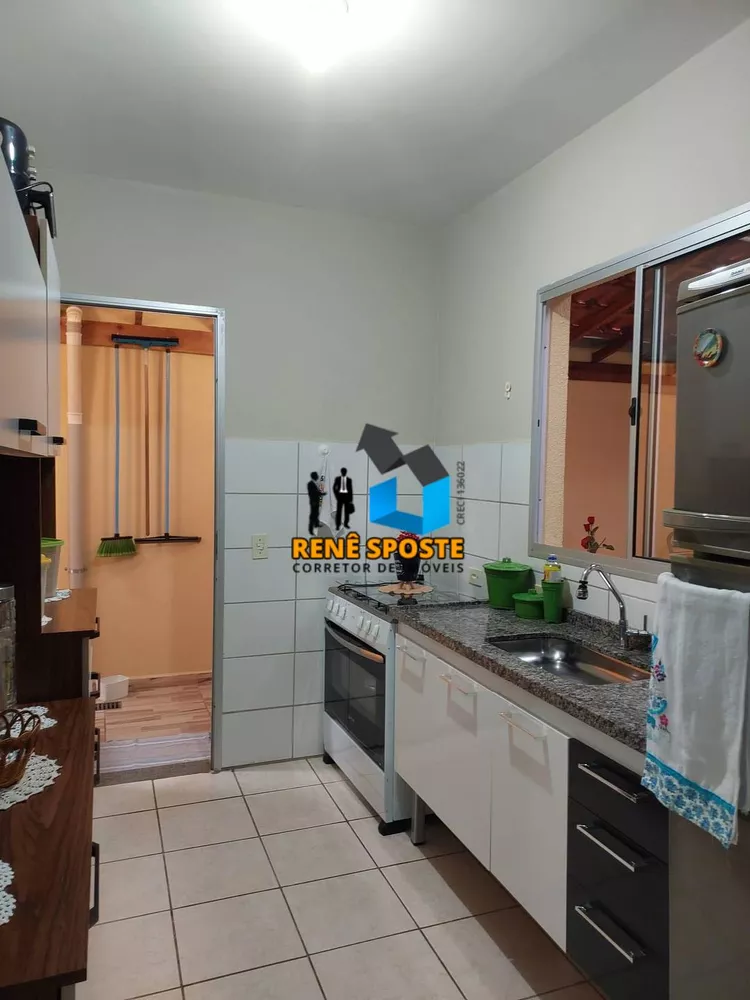 Casa à venda com 2 quartos, 90m² - Foto 9