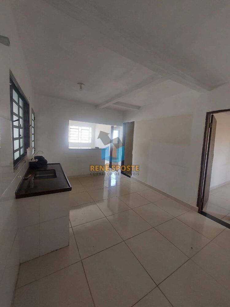 Casa à venda com 3 quartos, 62m² - Foto 4