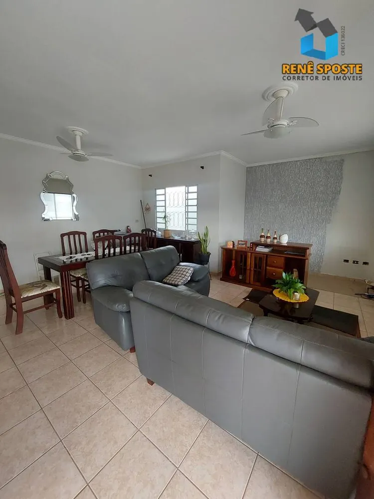 Casa, 3 quartos, 240 m² - Foto 2