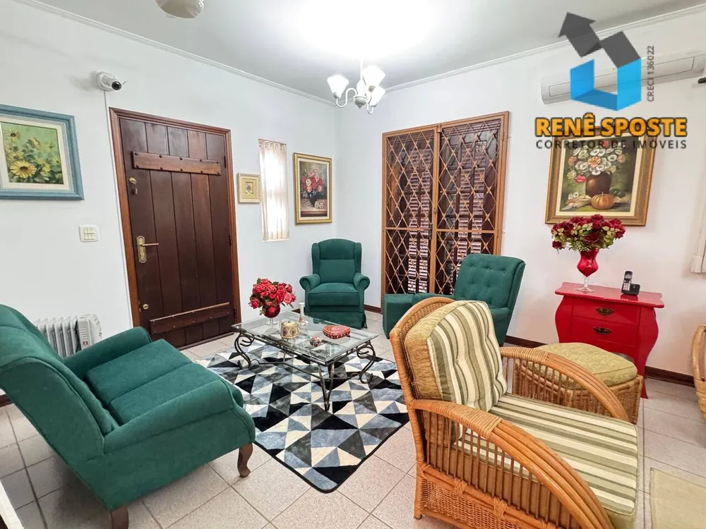 Casa, 3 quartos, 212 m² - Foto 1