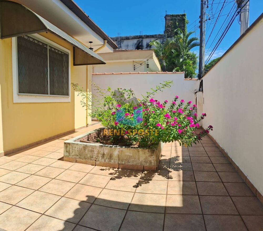 Casa à venda com 2 quartos, 168m² - Foto 1
