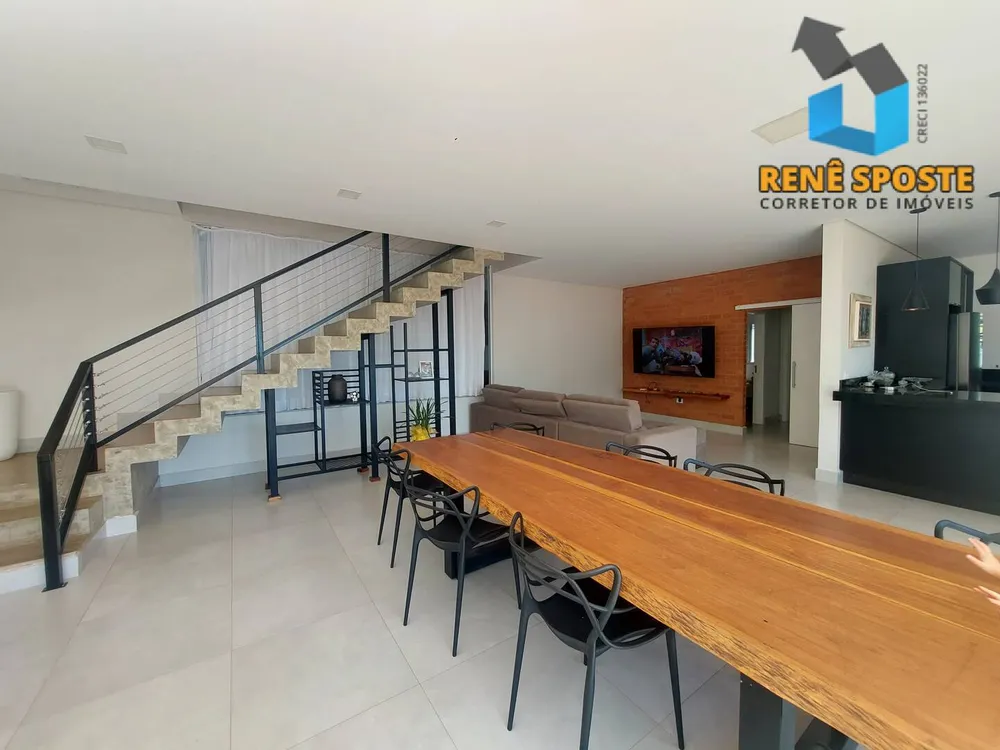 Casa, 4 quartos, 243 m² - Foto 2
