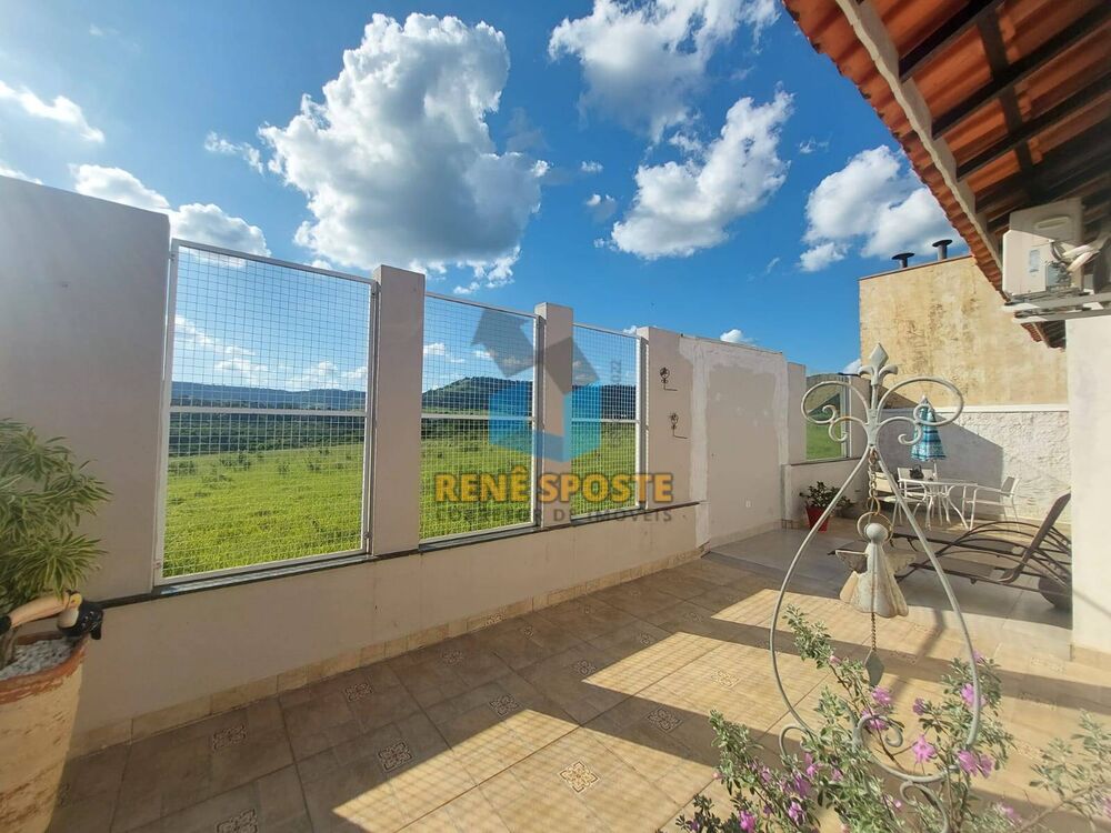 Casa, 4 quartos, 210 m² - Foto 1