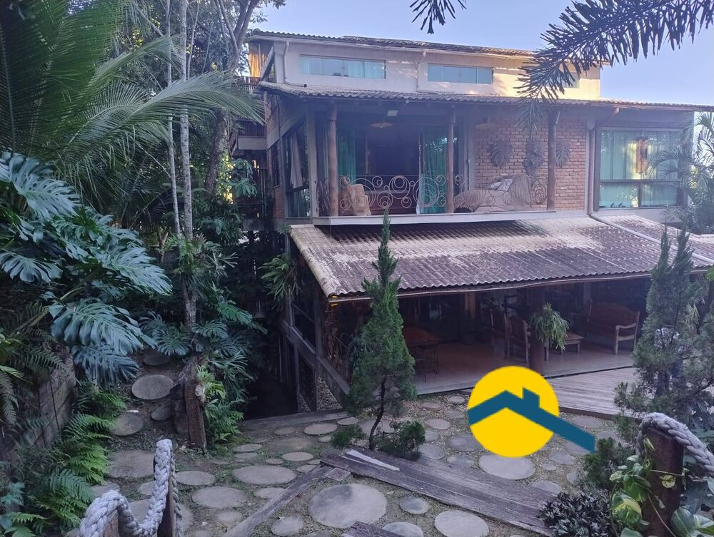 Casa de Condomínio à venda com 4 quartos, 400m² - Foto 1