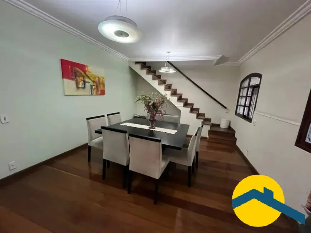 Casa, 6 quartos, 295 m² - Foto 2