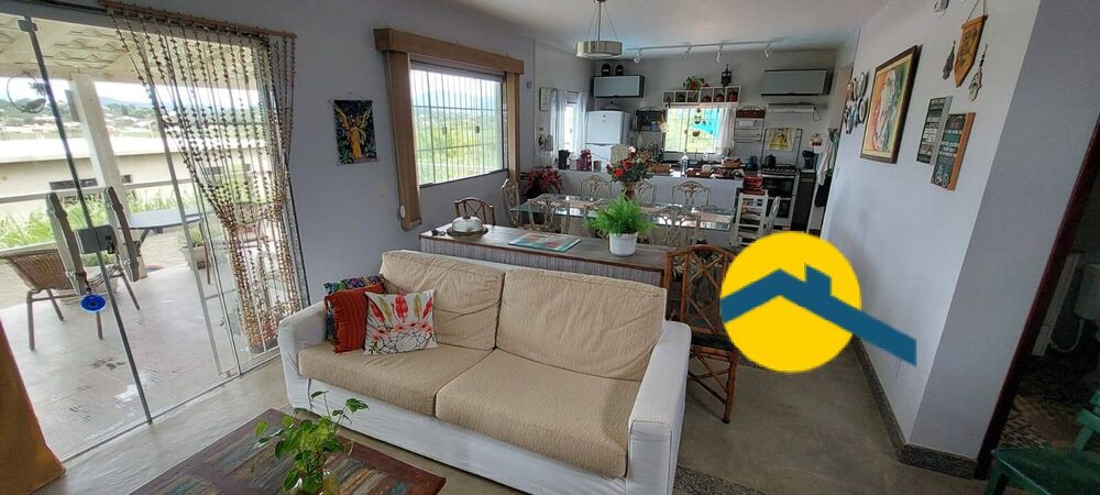 Casa à venda com 4 quartos, 207m² - Foto 2
