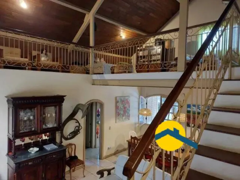 Casa, 5 quartos, 250 m² - Foto 1