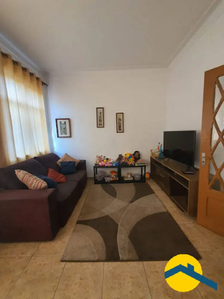 Casa, 6 quartos, 240 m² - Foto 2
