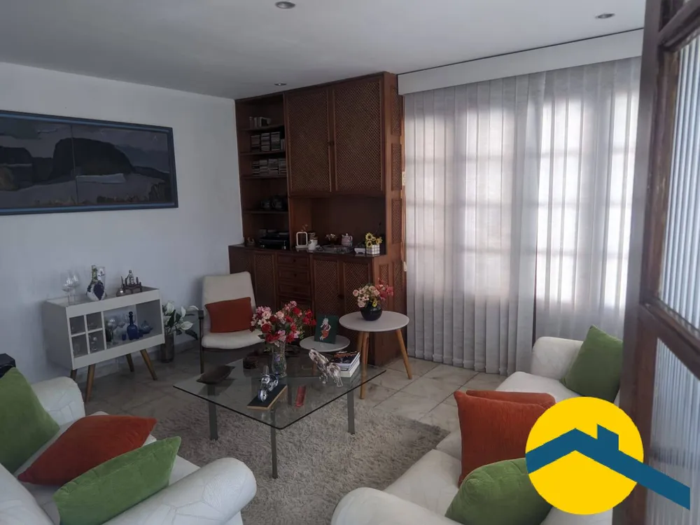 Casa, 4 quartos, 174 m² - Foto 1