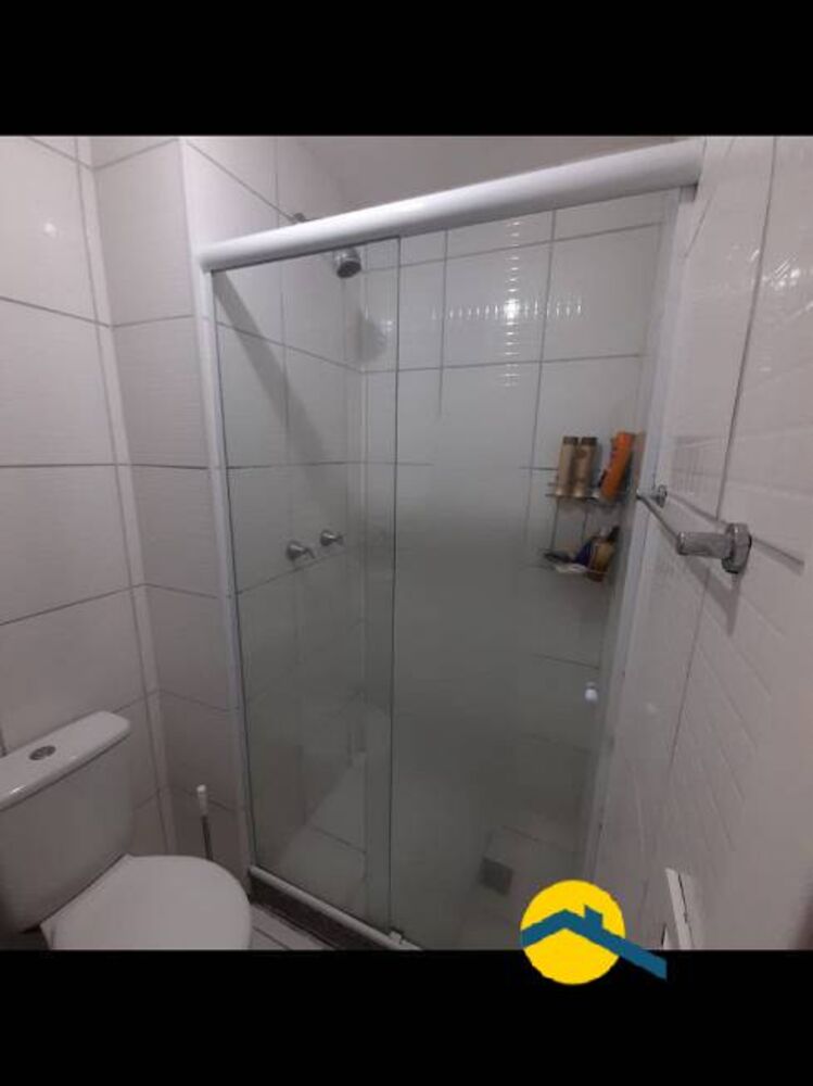 Apartamento à venda com 3 quartos, 75m² - Foto 2