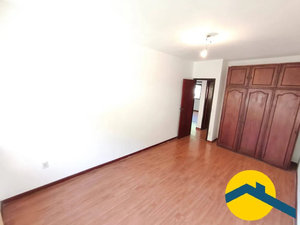 Casa, 5 quartos, 185 m² - Foto 2