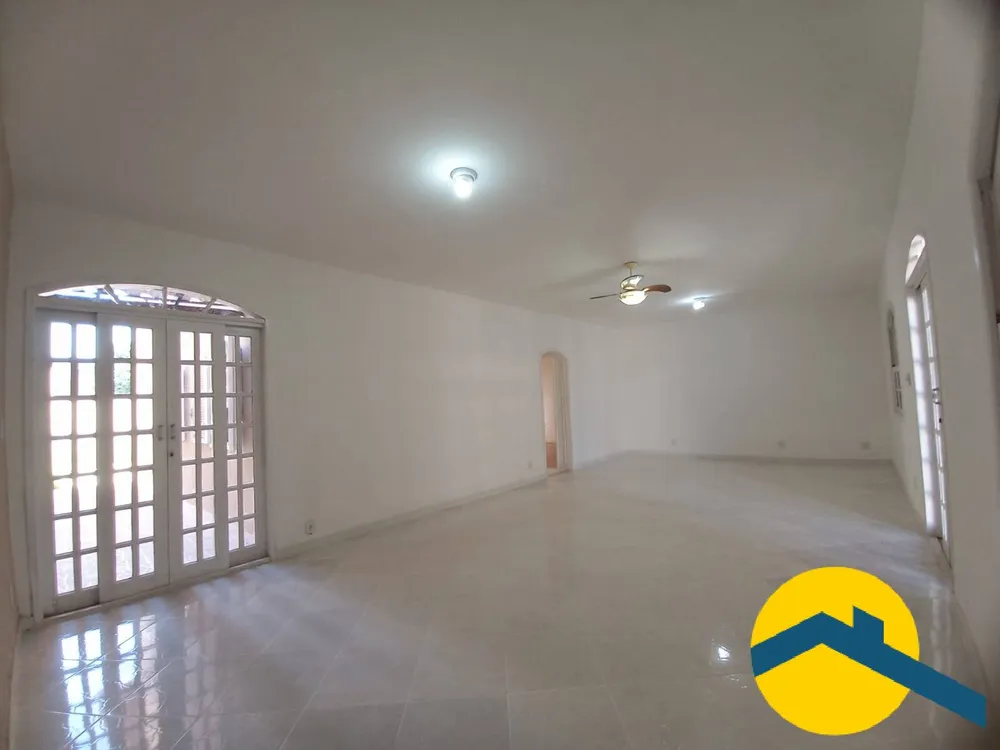 Casa, 3 quartos, 330 m² - Foto 1