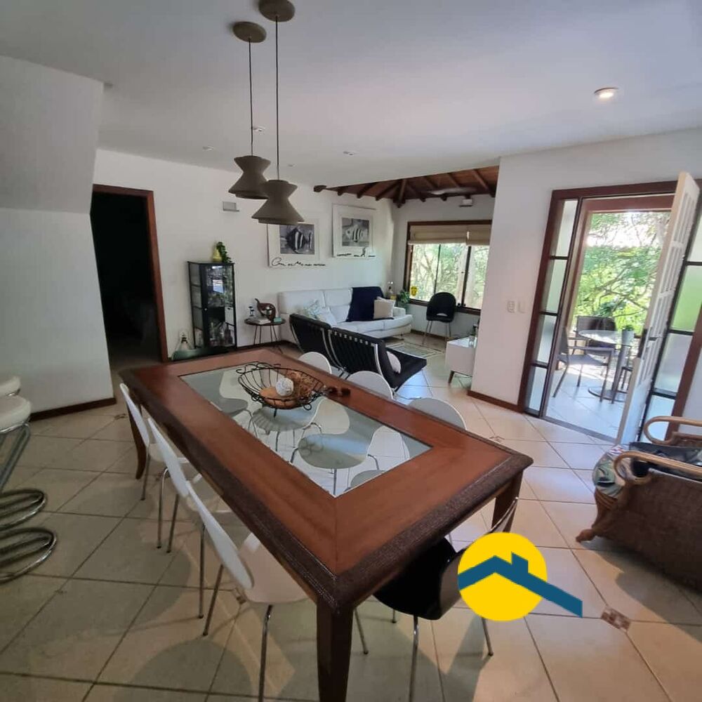 Casa à venda com 4 quartos, 127m² - Foto 1
