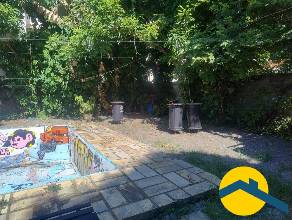 Casa, 6 quartos, 240 m² - Foto 33
