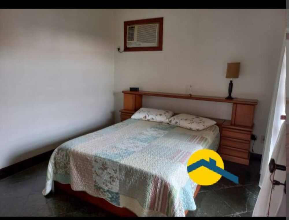 Casa à venda com 4 quartos, 150m² - Foto 2
