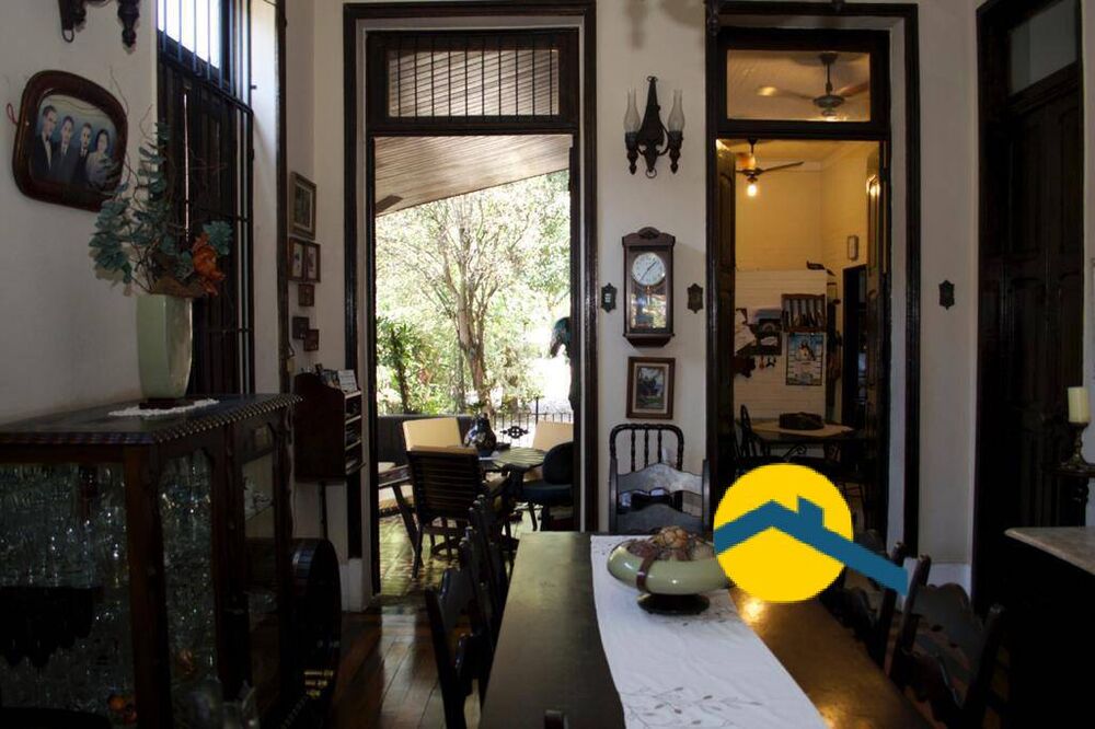 Casa à venda com 6 quartos, 240m² - Foto 8