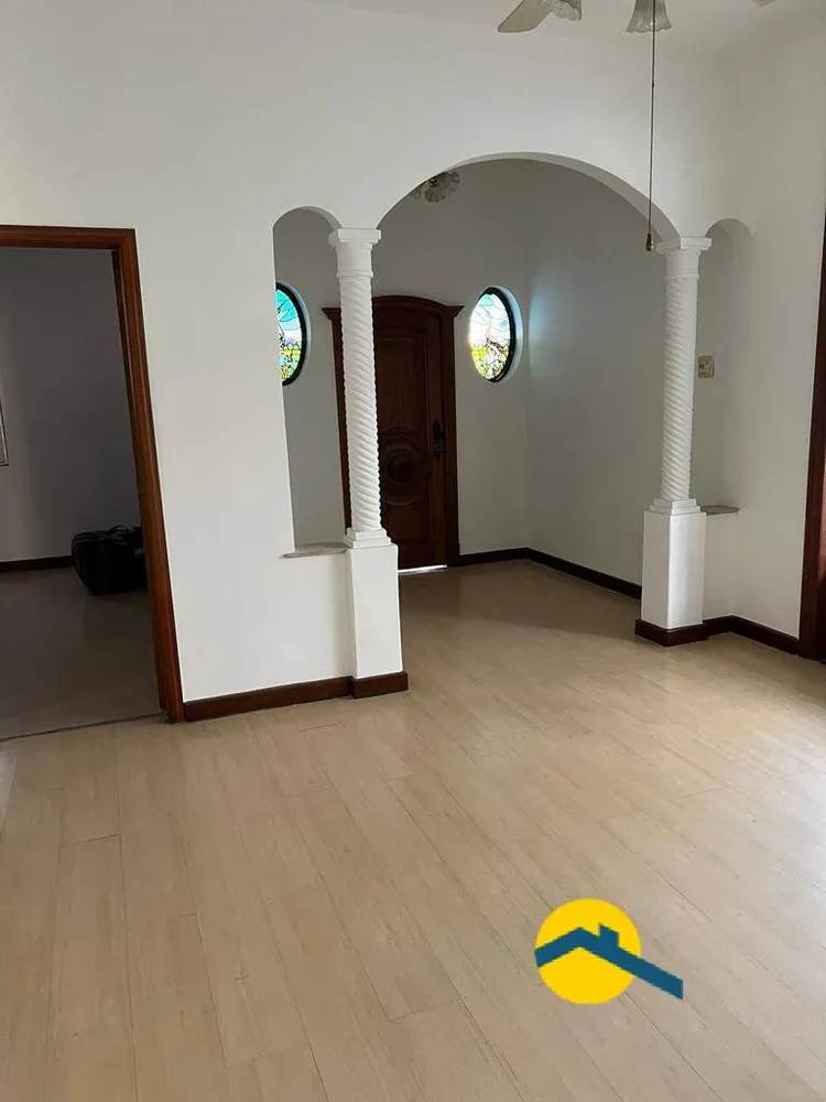 Casa, 3 quartos, 240 m² - Foto 1