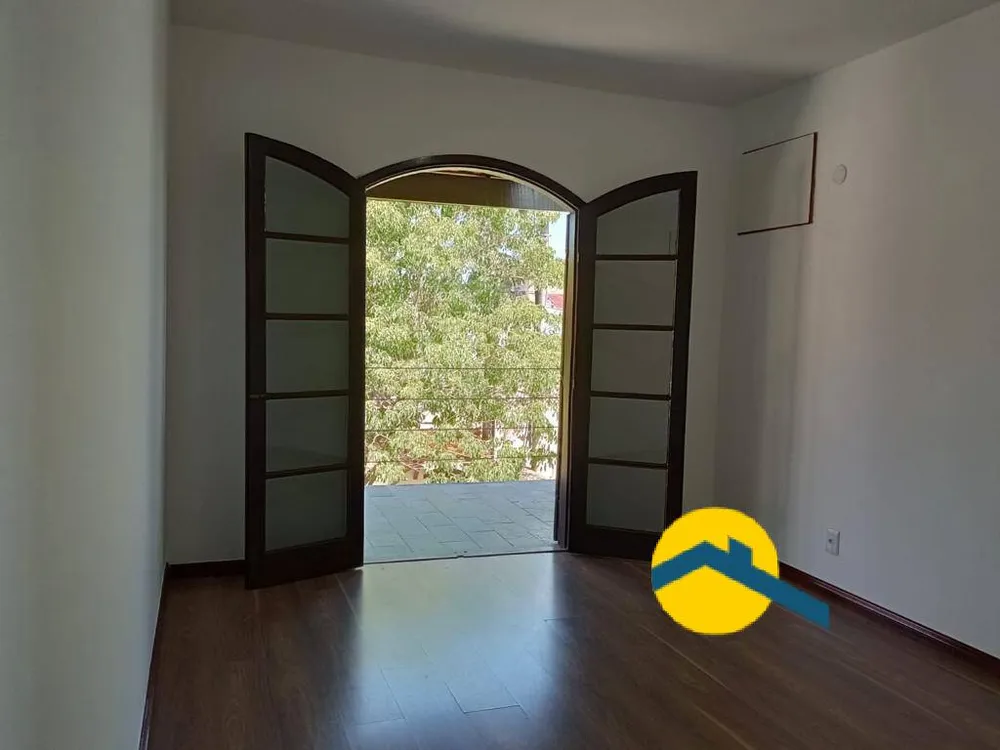 Casa, 5 quartos, 340 m² - Foto 2