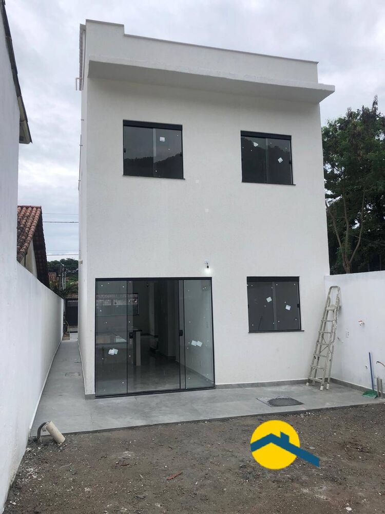Casa à venda com 4 quartos, 140m² - Foto 4