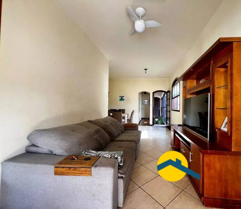 Casa, 4 quartos, 195 m² - Foto 2