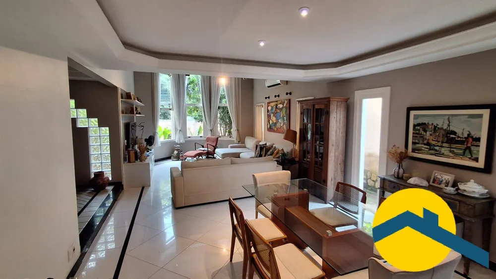 Casa, 3 quartos, 257 m² - Foto 1