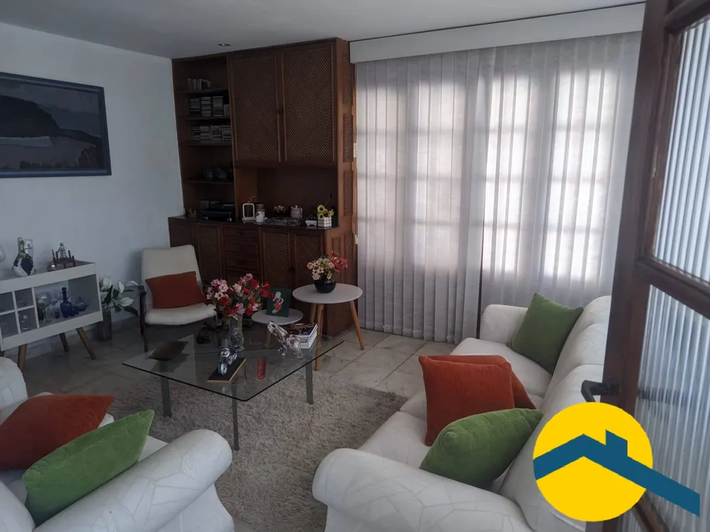 Casa, 4 quartos, 174 m² - Foto 1