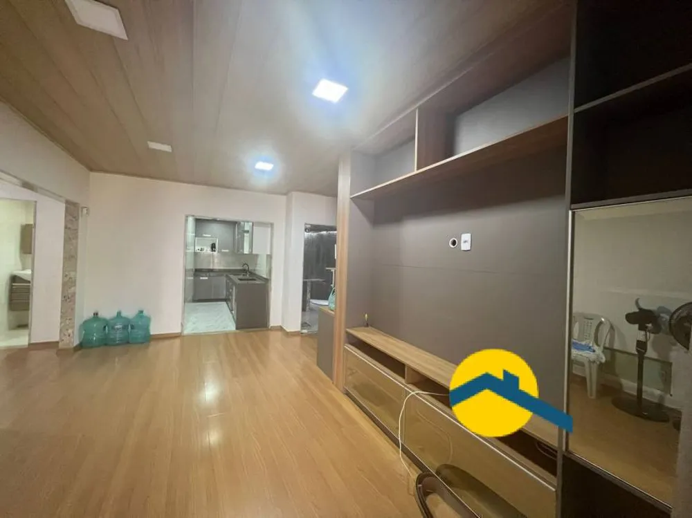 Casa, 4 quartos, 196 m² - Foto 2
