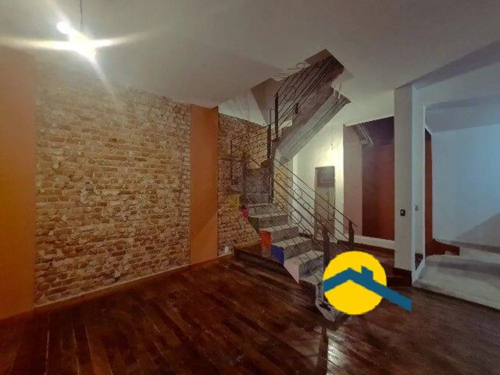 Casa, 4 quartos, 240 m² - Foto 4