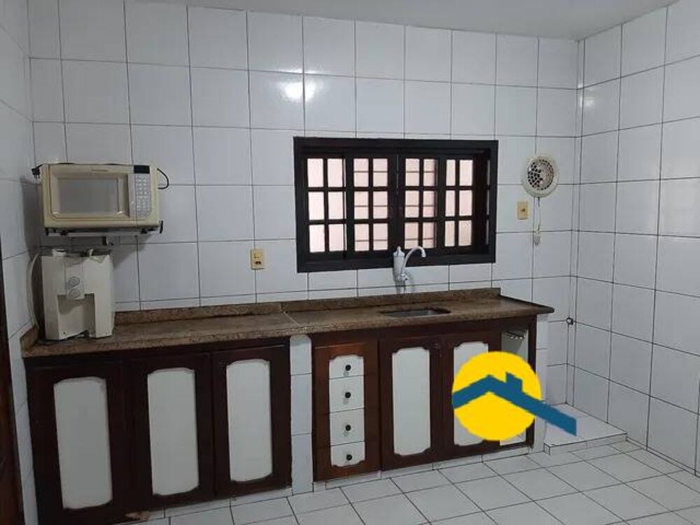 Casa, 4 quartos, 210 m² - Foto 1