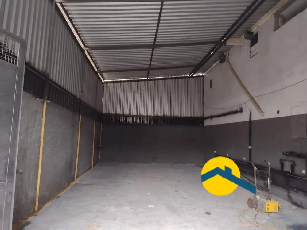 Depósito-Galpão, 72 m² - Foto 1