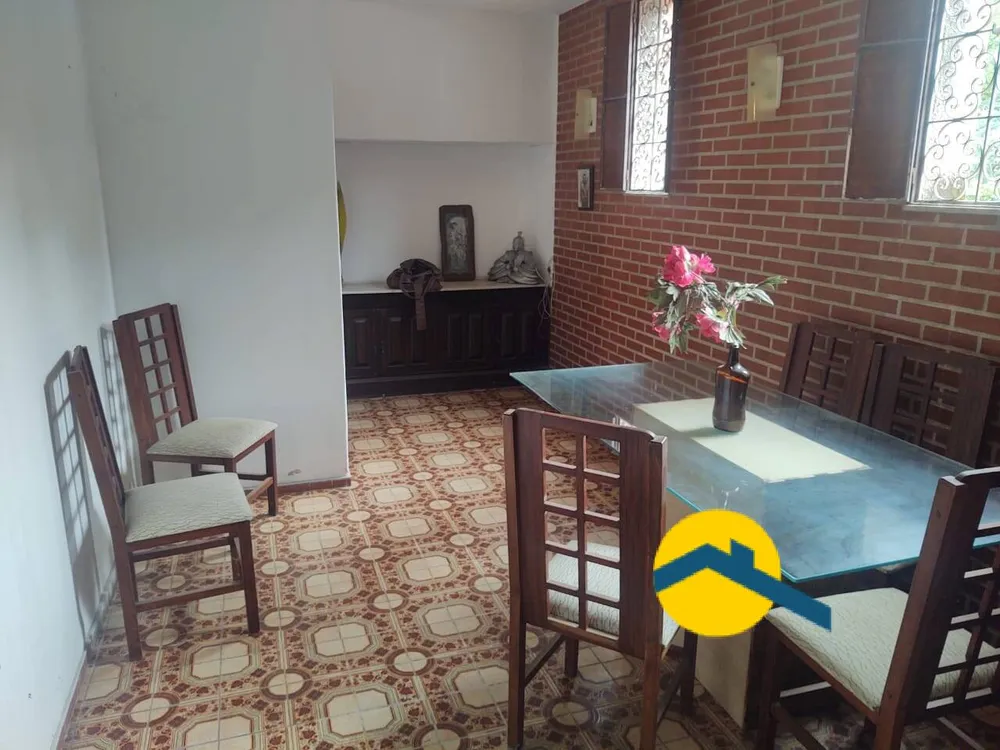 Casa, 4 quartos, 275 m² - Foto 1
