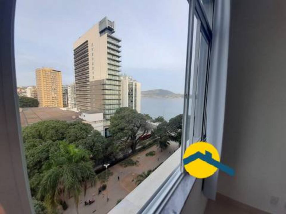 Apartamento à venda com 2 quartos, 75m² - Foto 1
