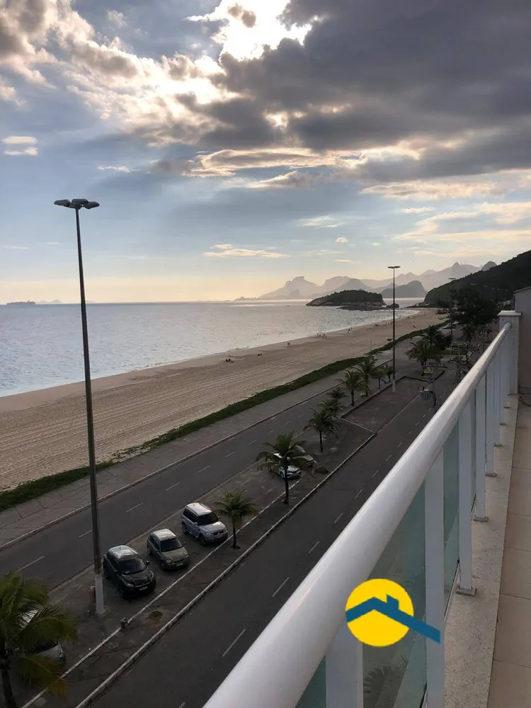 Cobertura, 3 quartos, 215 m² - Foto 3