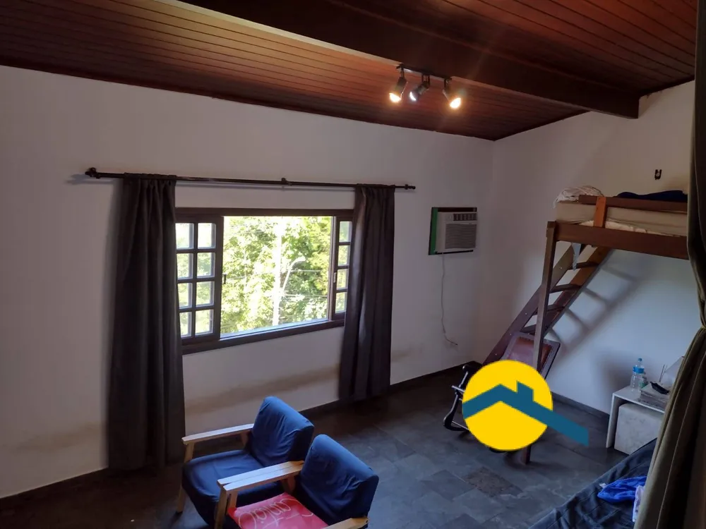 Casa, 5 quartos, 1300 m² - Foto 1