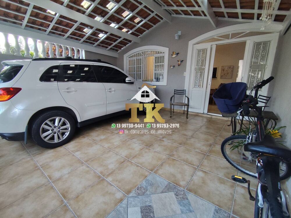Casa à venda com 3 quartos, 110m² - Foto 1