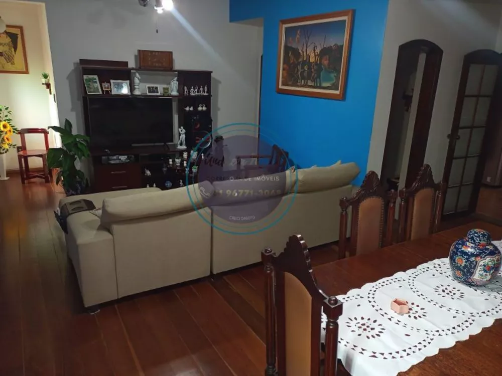 Casa à venda com 4 quartos, 200m² - Foto 4