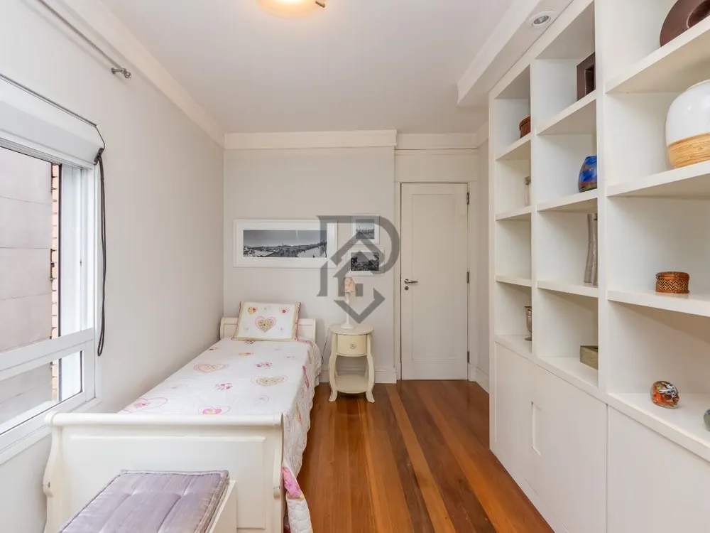 Apartamento, 3 quartos, 243 m² - Foto 2
