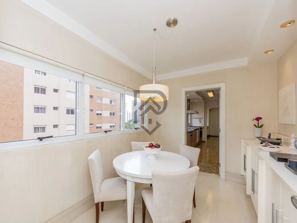 Apartamento, 3 quartos, 243 m² - Foto 1