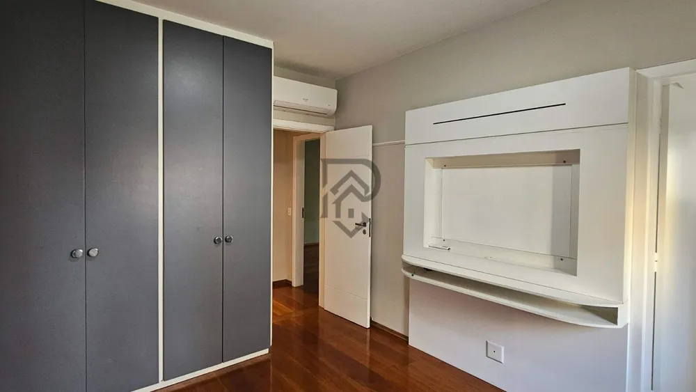 Apartamento, 3 quartos, 240 m² - Foto 2