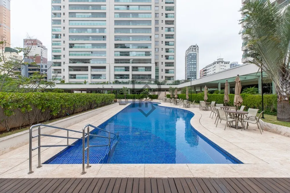 Apartamento, 3 quartos, 335 m² - Foto 1