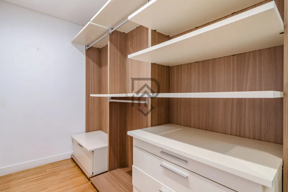 Apartamento, 3 quartos, 222 m² - Foto 1