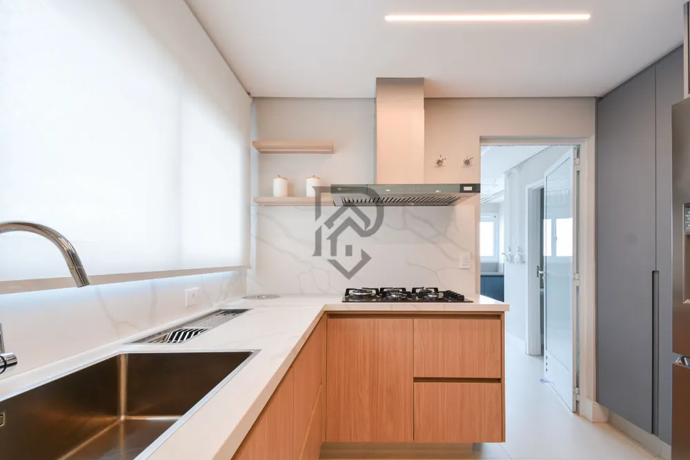 Apartamento, 3 quartos, 211 m² - Foto 2