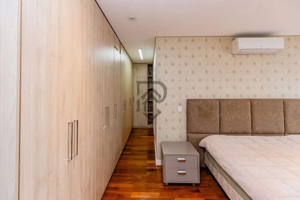 Apartamento, 3 quartos, 242 m² - Foto 1